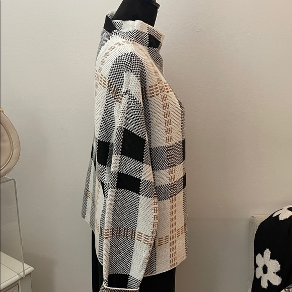 Plaid Turtleneck Sweater - Black and White - Picture 5 of 9